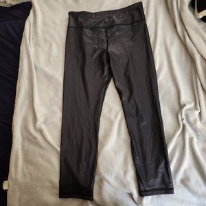 Black Metallic Light n Tight Hi-rise 7/8 24"